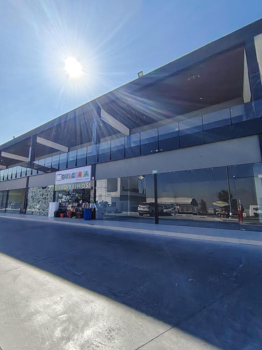 COMMERCIAL SPACE FOR RENT IN CUMBRES