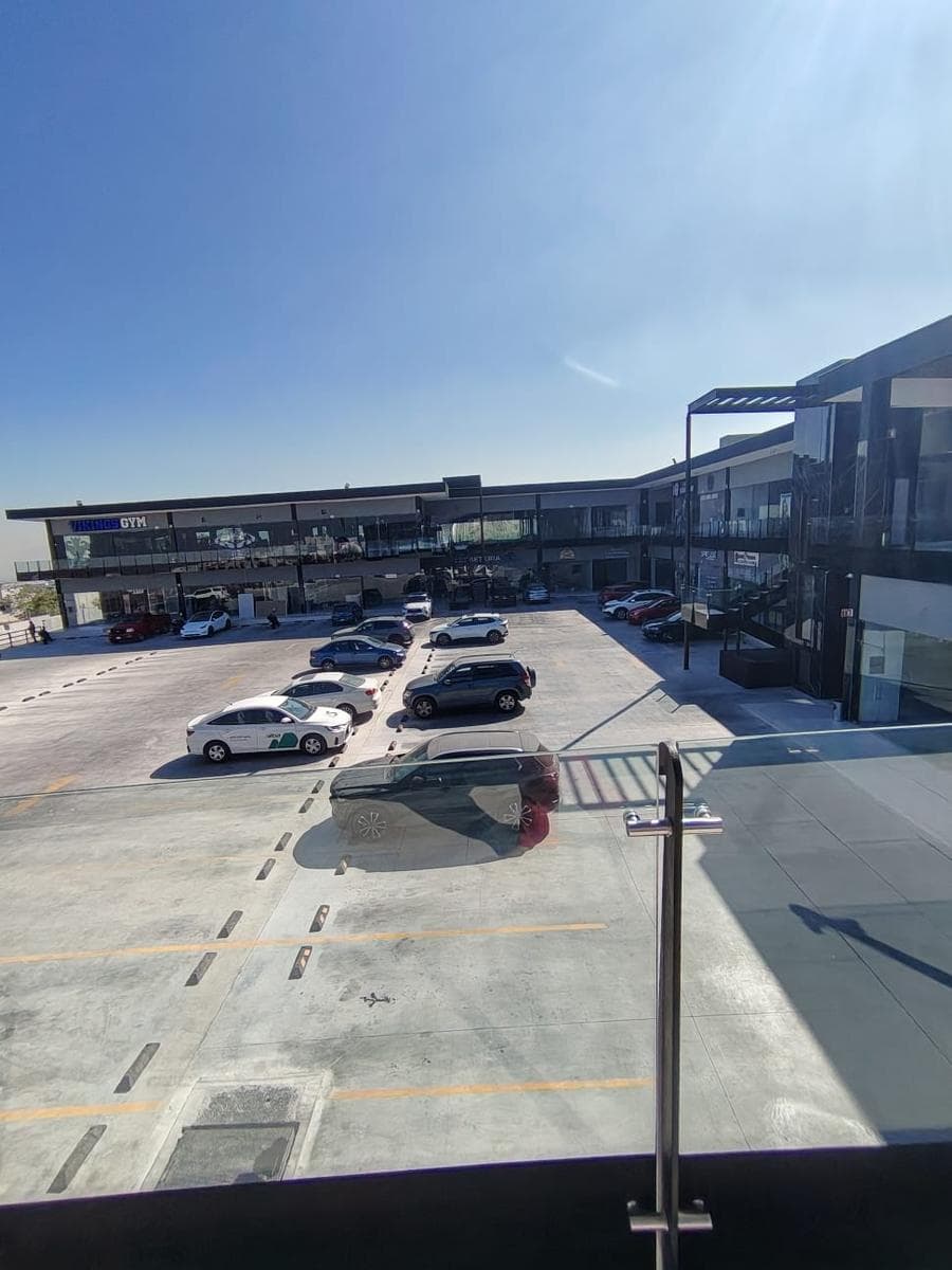 COMMERCIAL SPACE FOR RENT IN CUMBRES