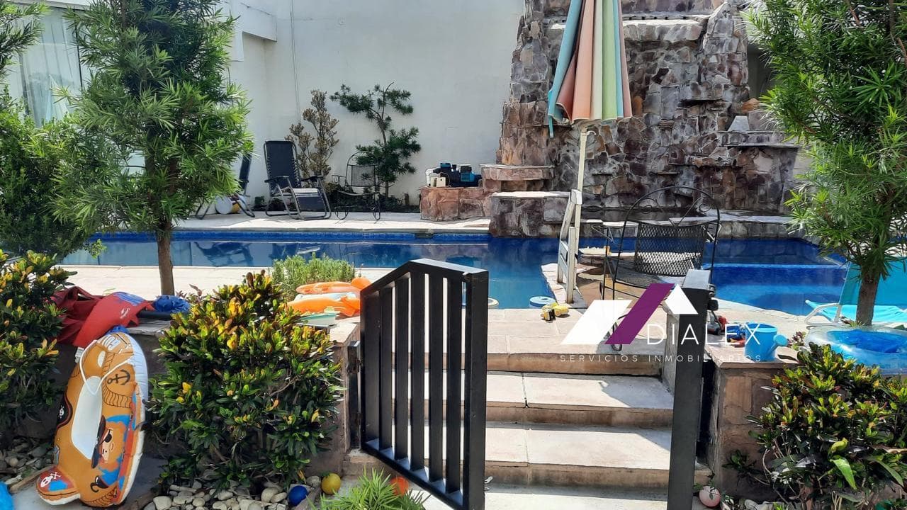 House FOR SALE - Lomas del Valle Neighborhood, SAN PEDRO GARZA GARCÍA - 2 Houses on an 869 m2 lot