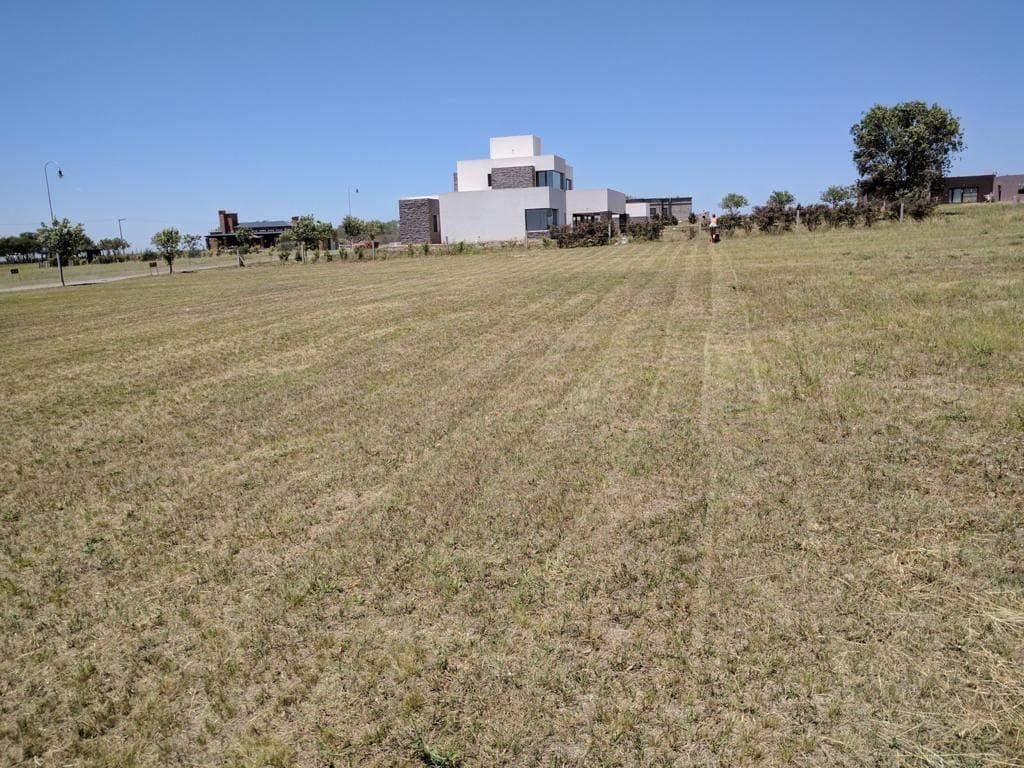 ESTACION DEL CARMEN - EXCELLENT LOT - GREAT OPPORTUNITY - 2,100 M2