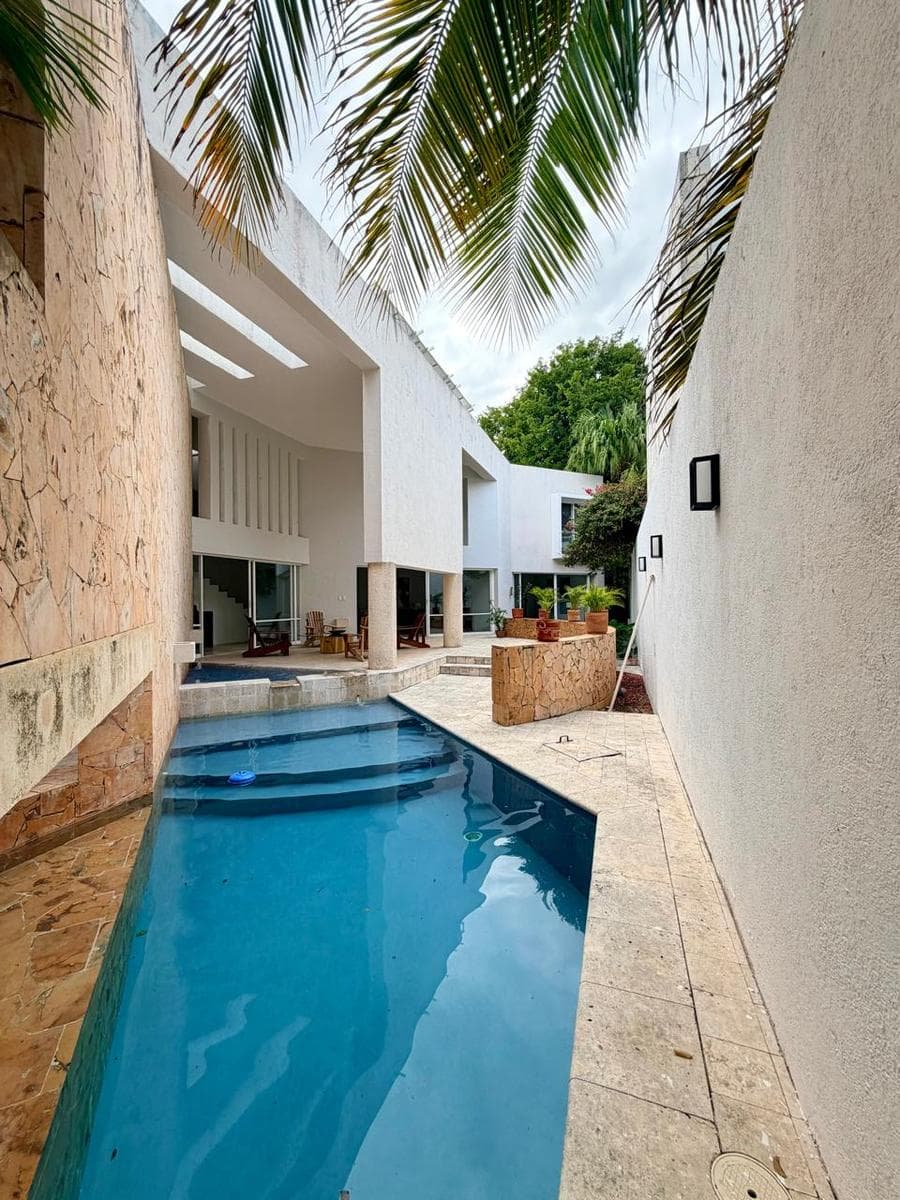 HOUSE FOR SALE IN MÉRIDA, YUCATÁN, EMILIANO ZAPATA NORTE, WITH SOLAR PANELS