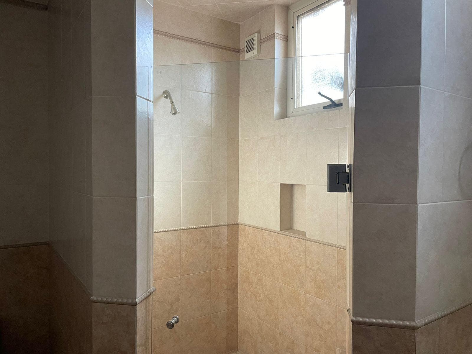 HOUSE FOR SALE IN ANAHUAC, SAN NICOLAS