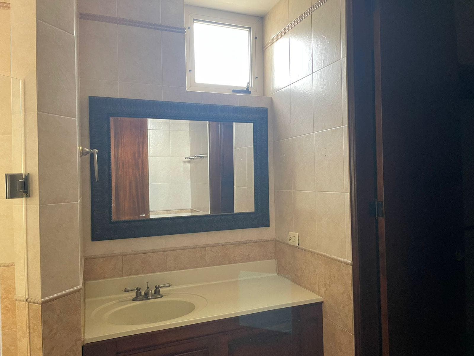 HOUSE FOR SALE IN ANAHUAC, SAN NICOLAS