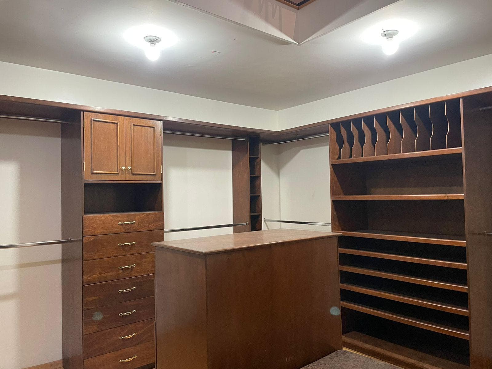 HOUSE FOR SALE IN ANAHUAC, SAN NICOLAS