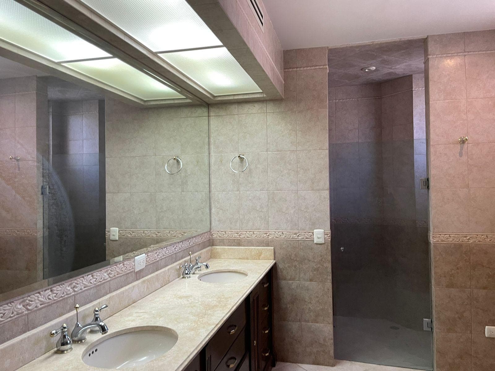 HOUSE FOR SALE IN ANAHUAC, SAN NICOLAS