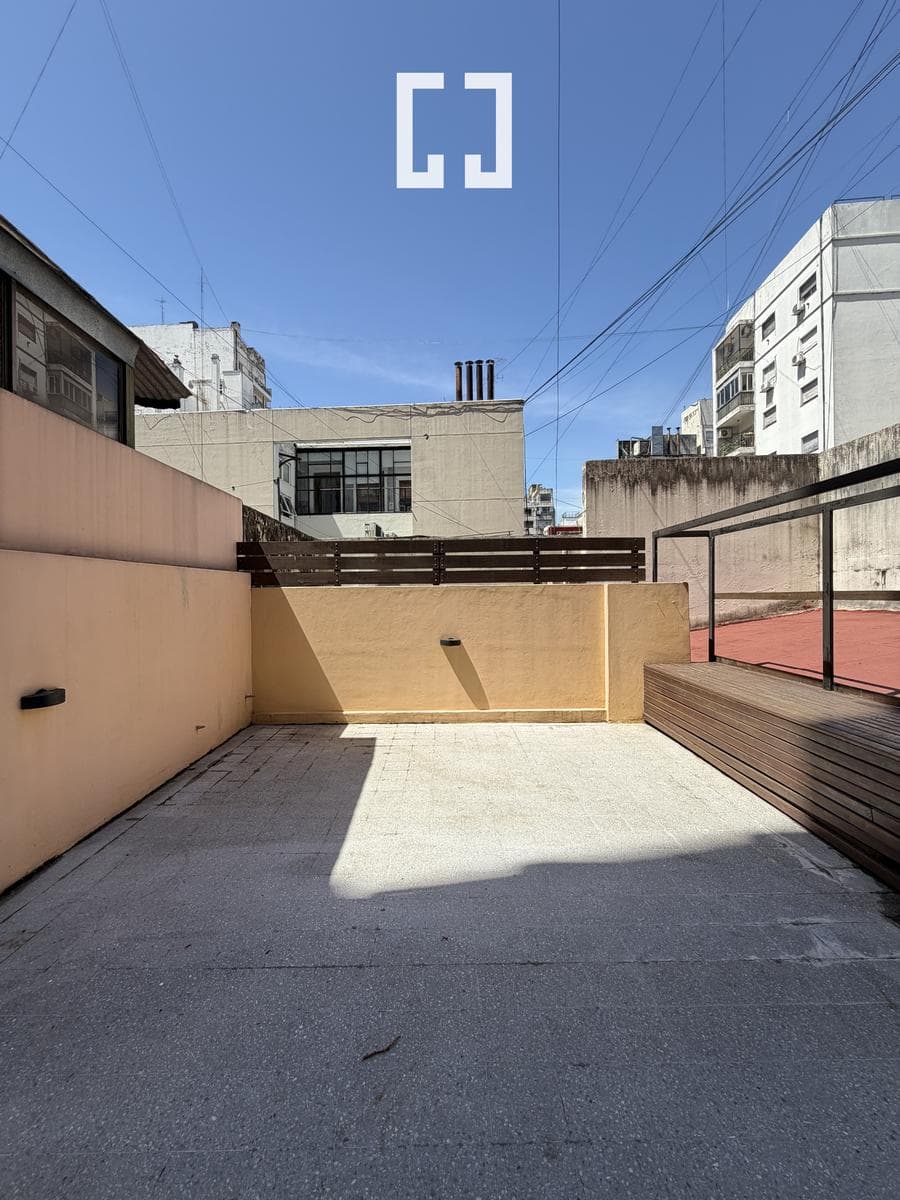 3-BEDROOM APARTMENT FOR SALE, QUALIFIES FOR MORTGAGE, WITH PRIVATE TERRACE ON THE 3RD FLOOR IN THE NORTH NEIGHBORHOOD