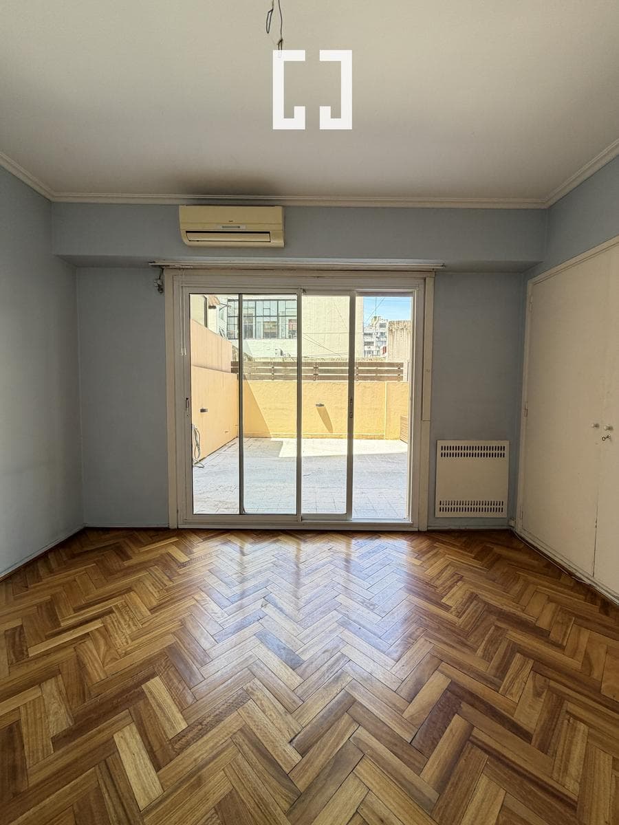 3-BEDROOM APARTMENT FOR SALE, QUALIFIES FOR MORTGAGE, WITH PRIVATE TERRACE ON THE 3RD FLOOR IN THE NORTH NEIGHBORHOOD