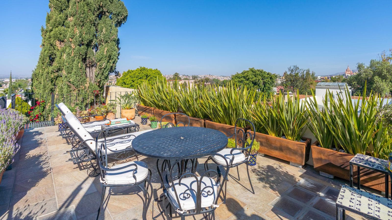 Casa Sirena Rental with Views of the Colonia Guadiana Parish in Downtown San Miguel de Allende