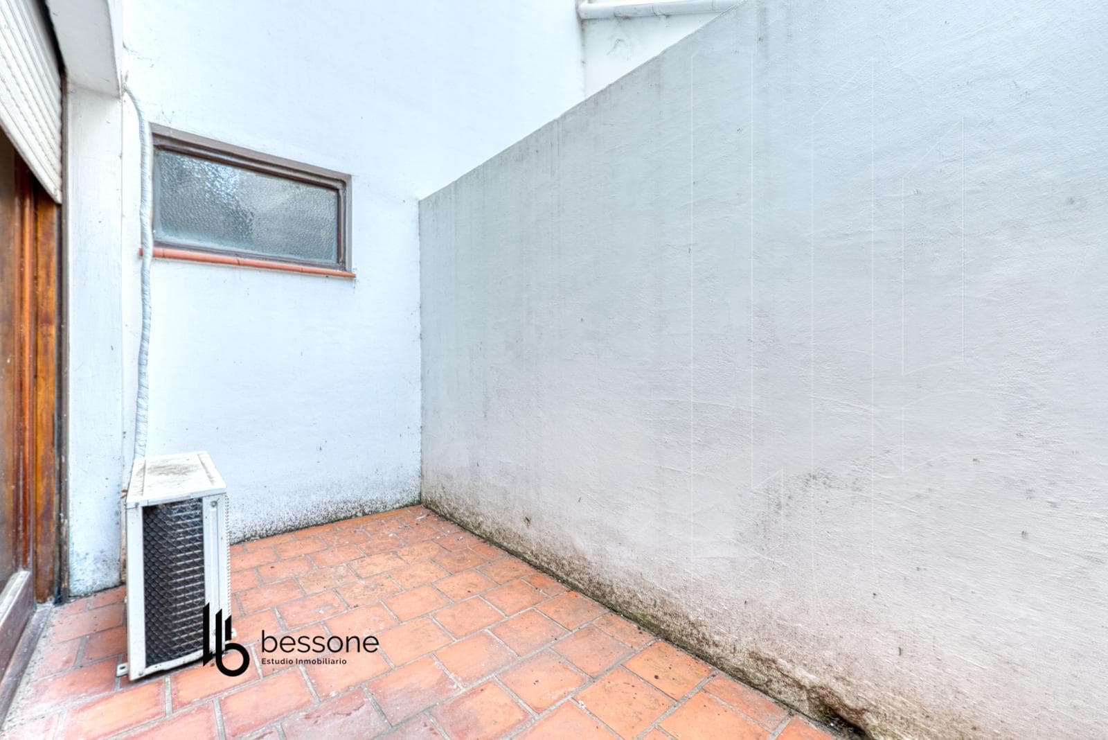 Departamento planta baja Zona Guemes Patio Ambiente Luminoso