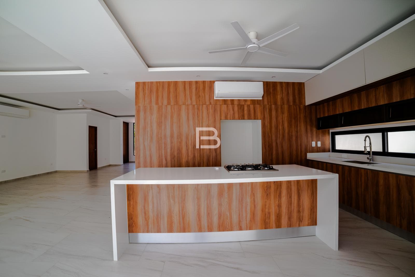 House for Sale on Via Cumbres in Cancún