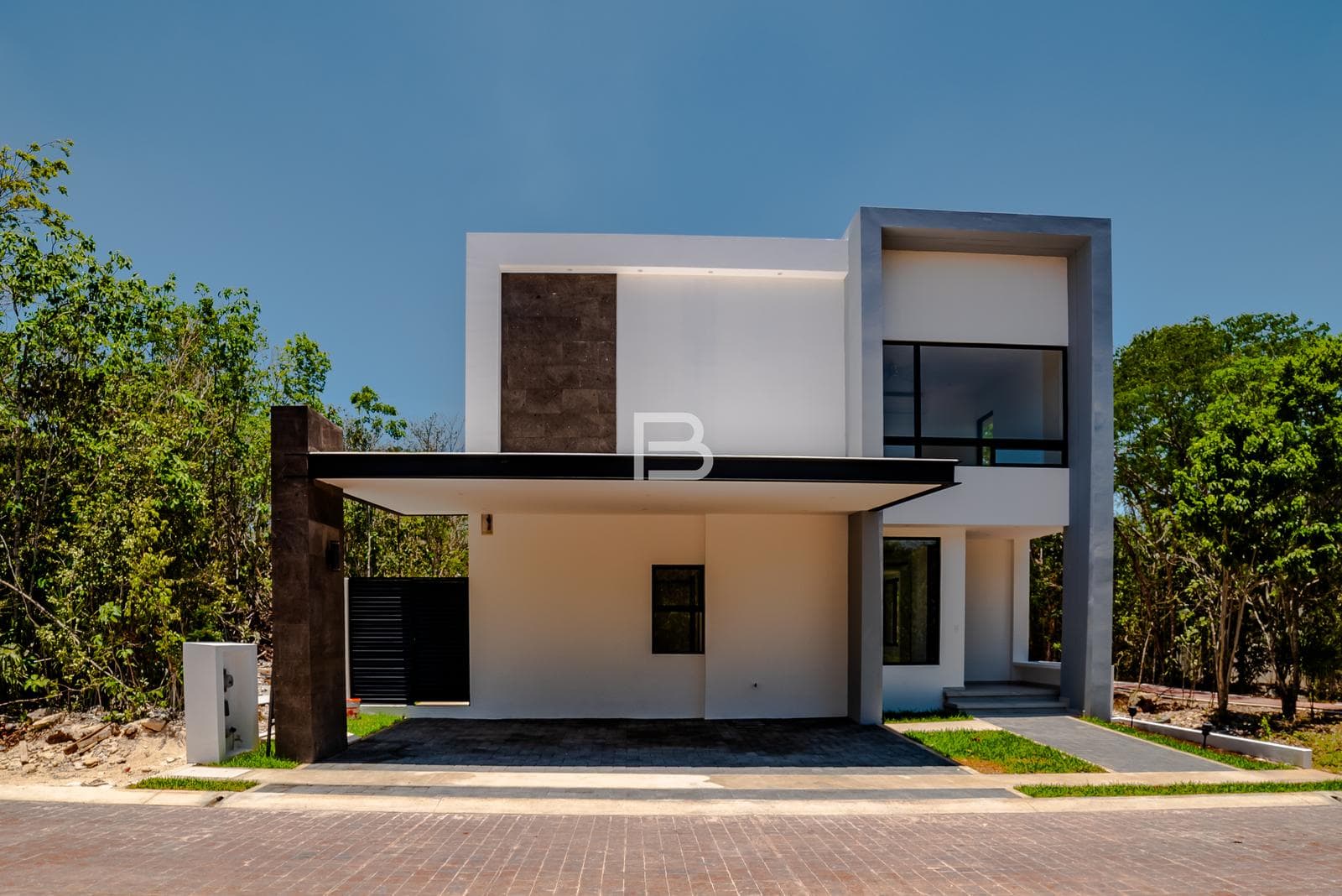 House for Sale on Via Cumbres in Cancún
