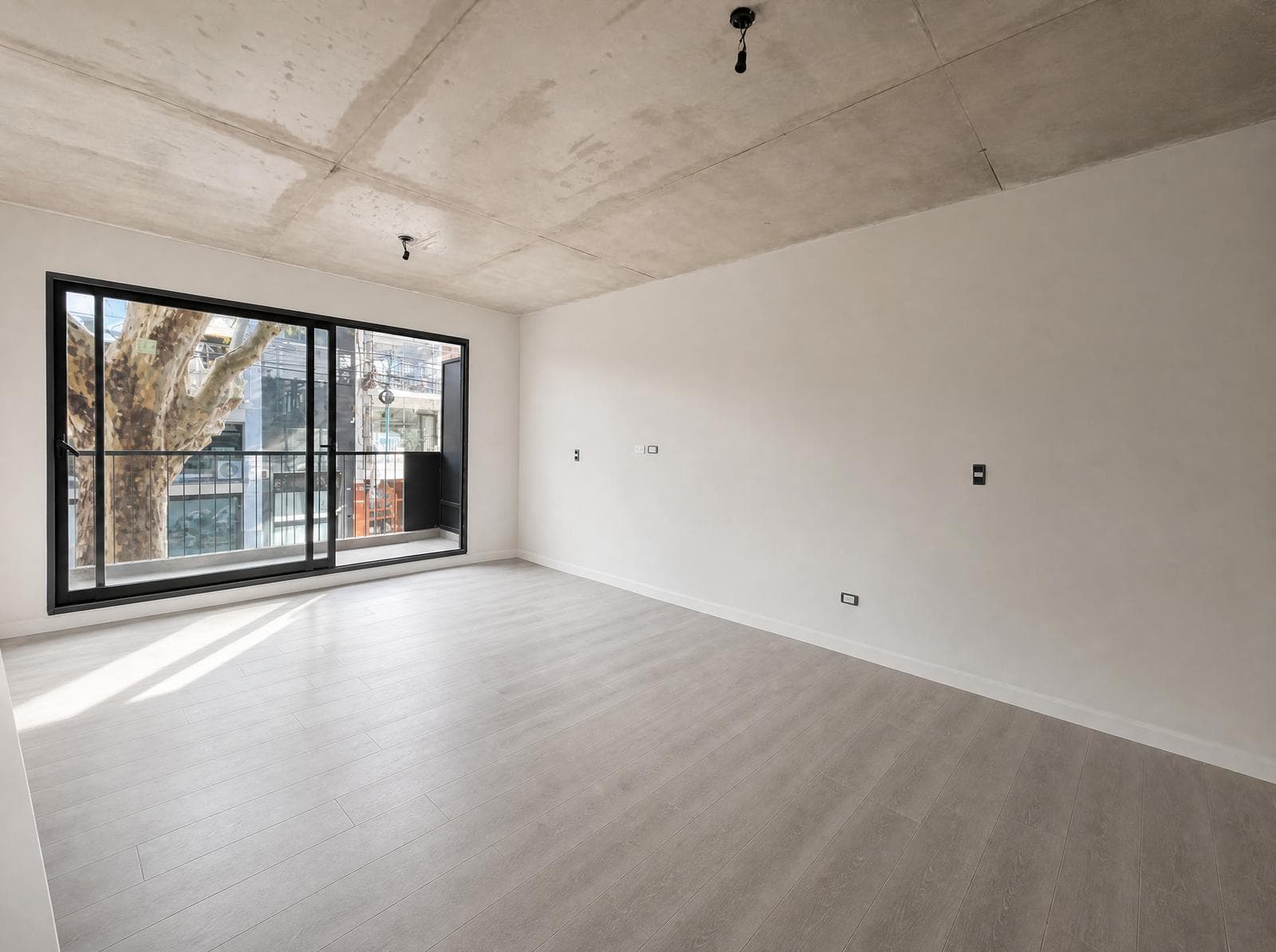 One-Bedroom Apartment in Almagro for Sale
