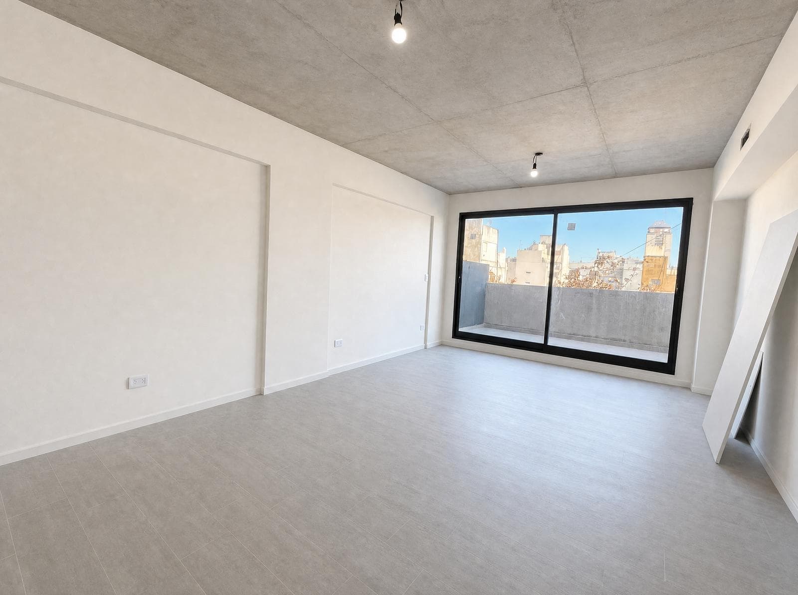 Two-room apartment in Almagro for sale