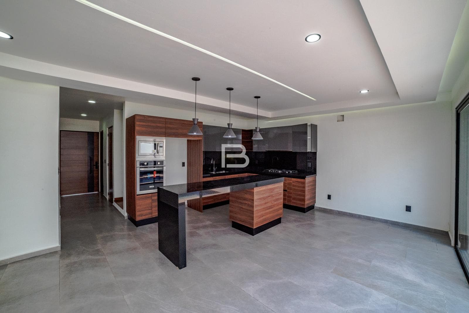 House for Sale in the Aqua Residential Complex