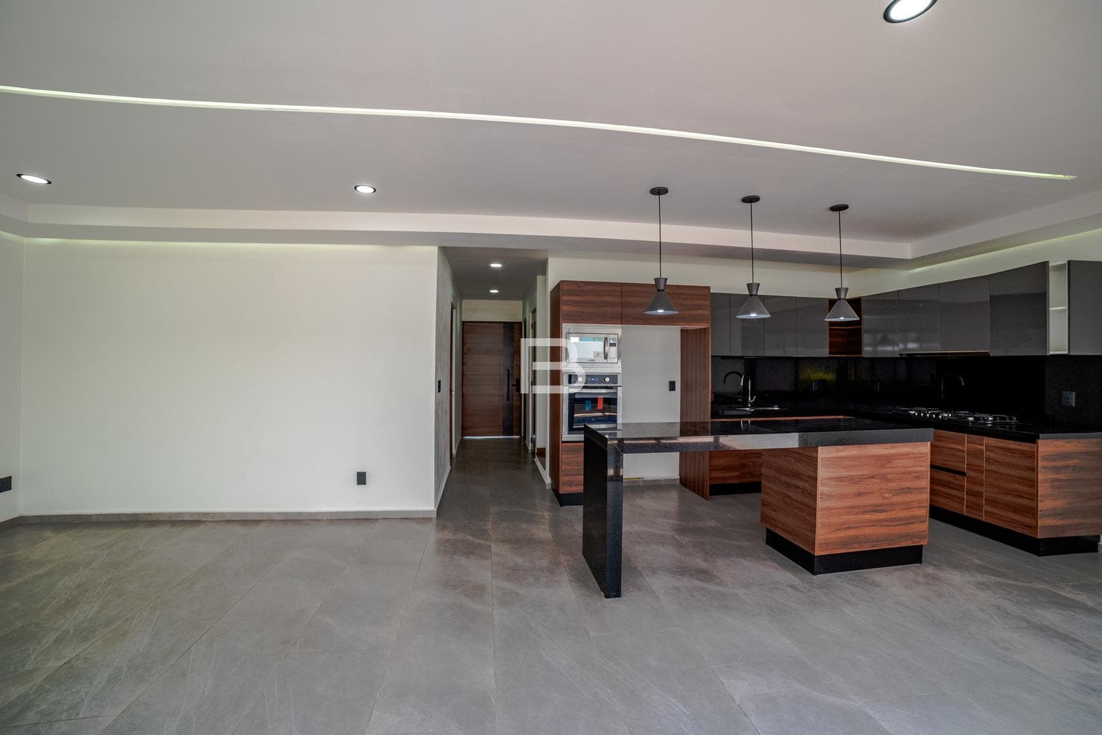House for Sale in the Aqua Residential Complex