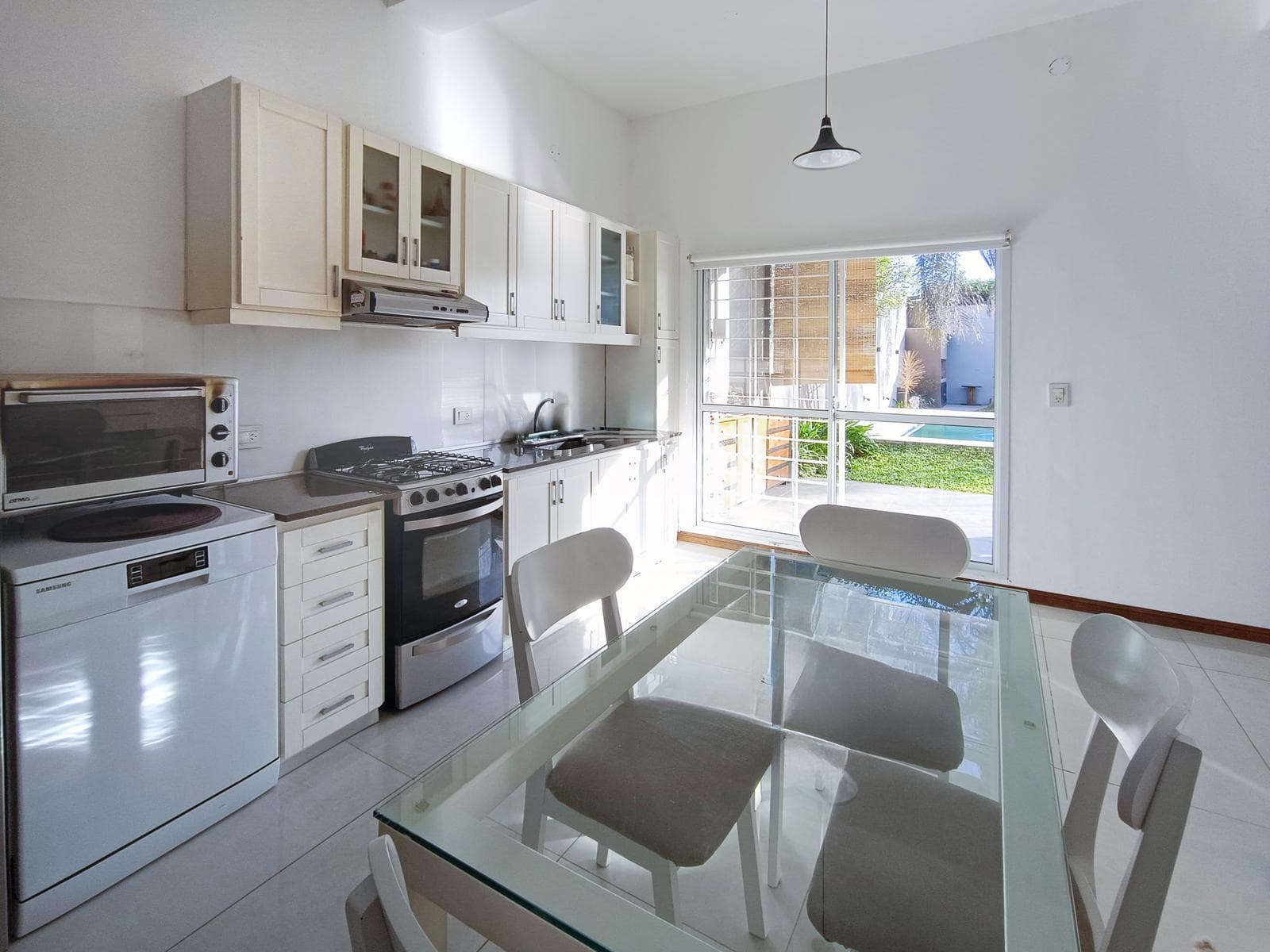 FOR SALE/EXCHANGE - House - 3 bedrooms - Patio and pool - Alberdi, Rosario