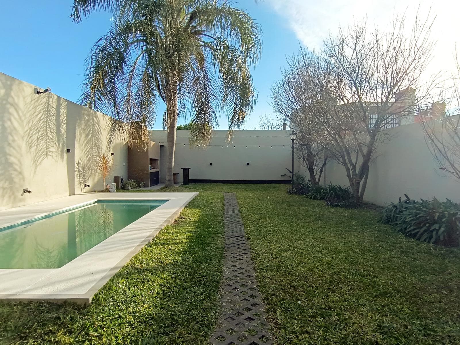 FOR SALE/EXCHANGE - House - 3 bedrooms - Patio and pool - Alberdi, Rosario