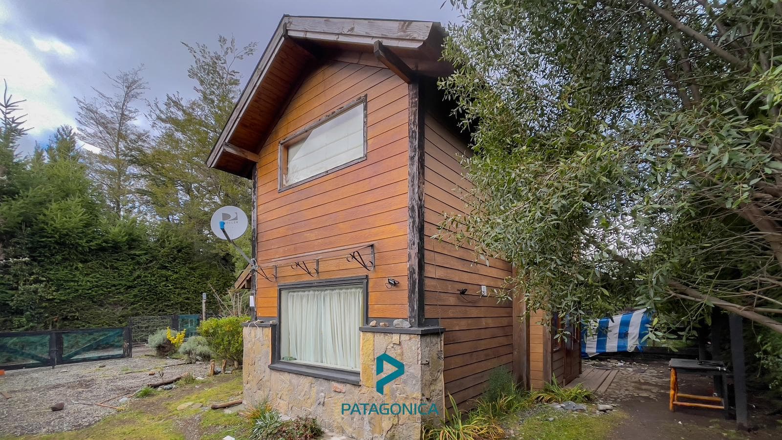 HOUSE FOR SALE, 82 m², Peumayen Neighborhood, Villa La Angostura