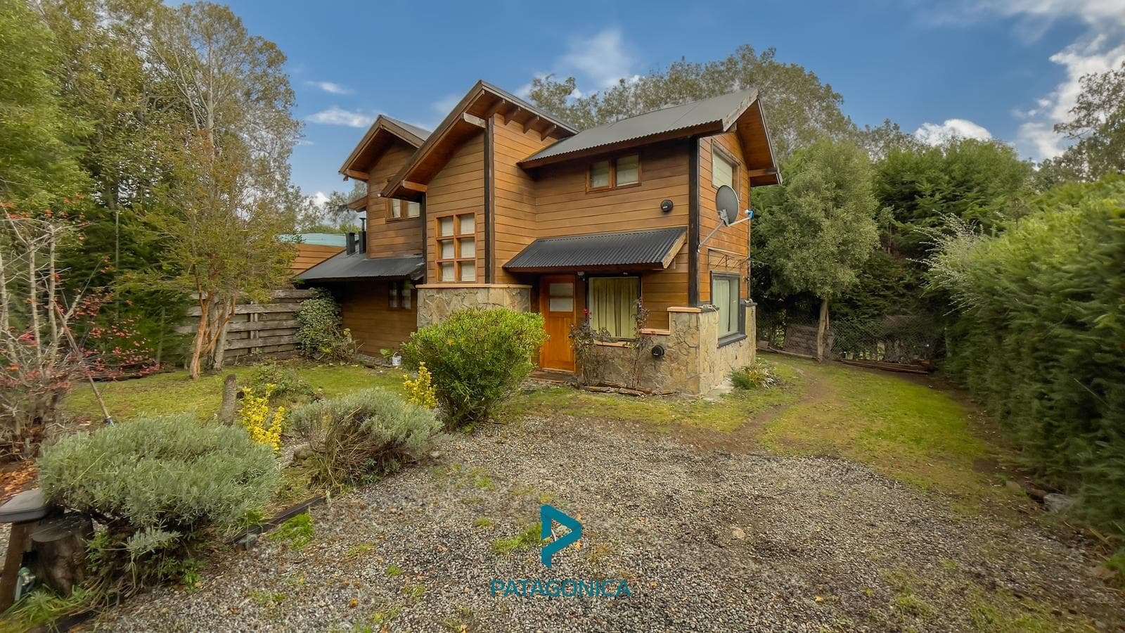 HOUSE FOR SALE, 82 m², Peumayen Neighborhood, Villa La Angostura