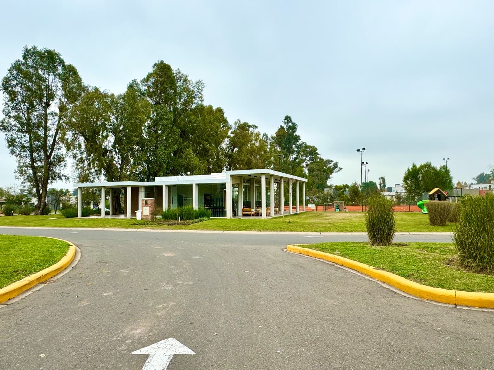 Beautiful brand-new home in Santa Elena - Pilar del Este!