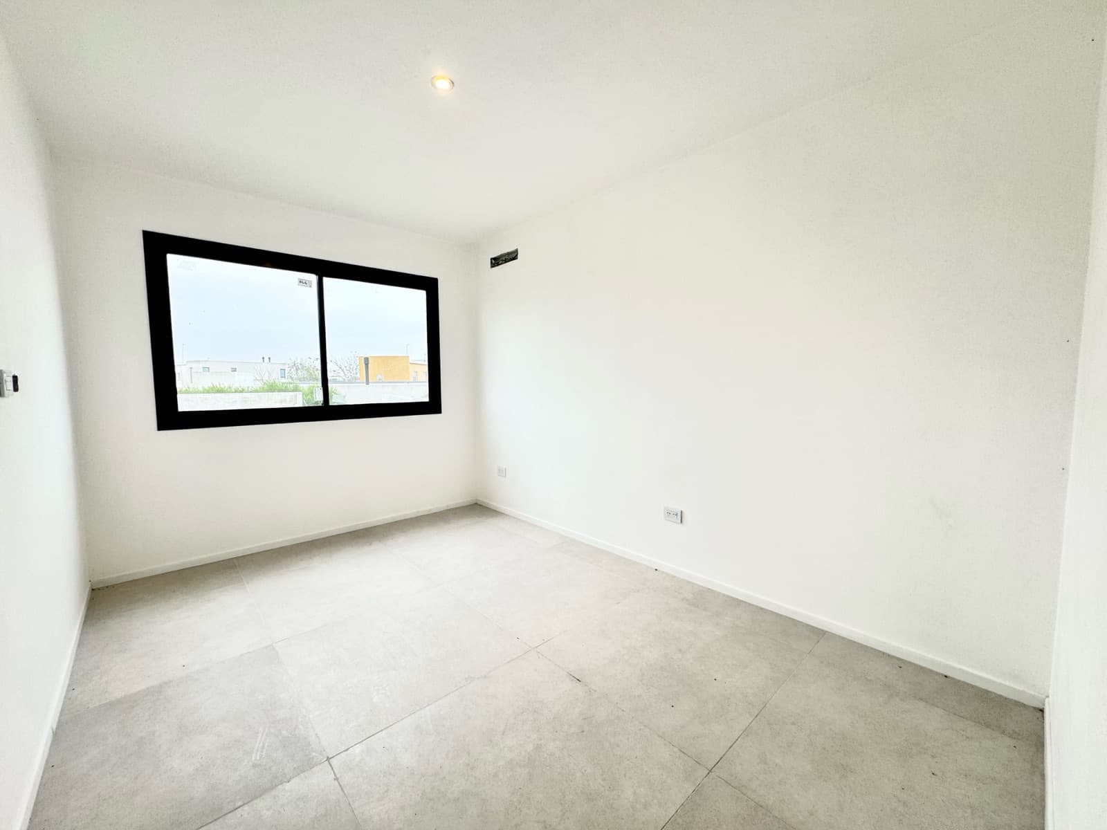 Beautiful brand-new home in Santa Elena - Pilar del Este!
