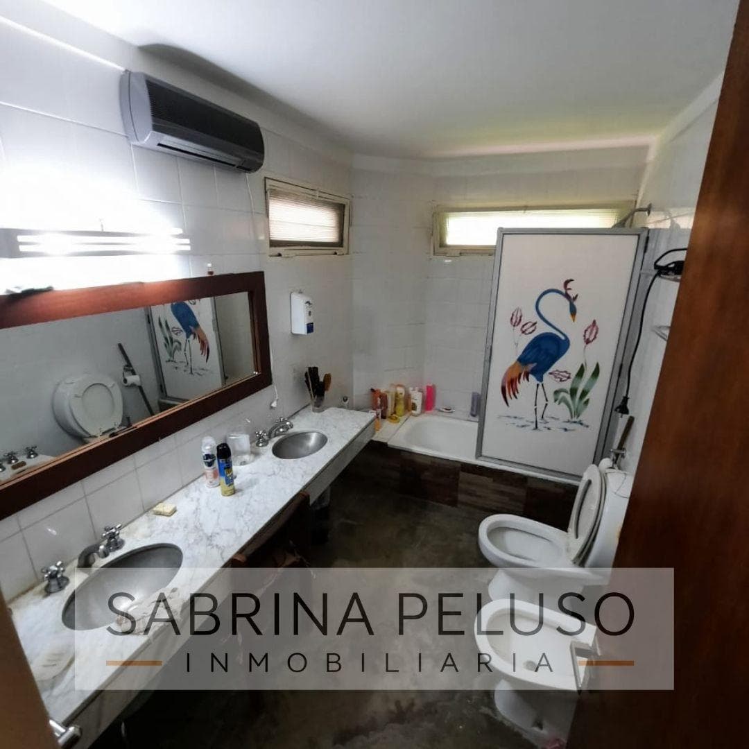 HOUSE FOR SALE IN MERLO