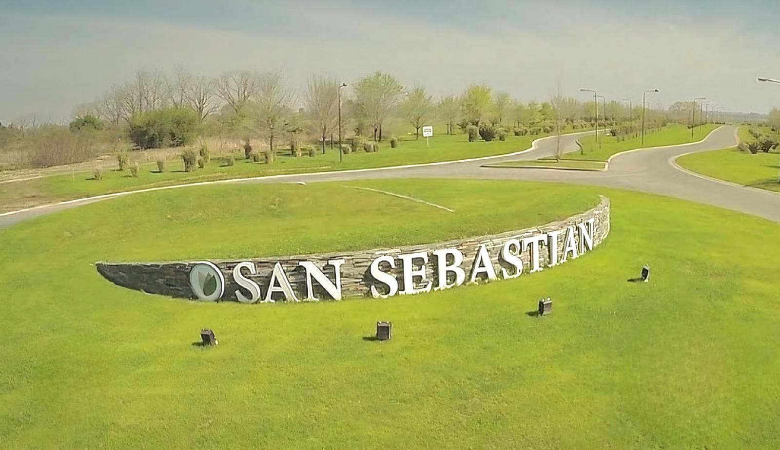 Waterfront lot for sale. Area 6. San Sebastian Neighborhood
