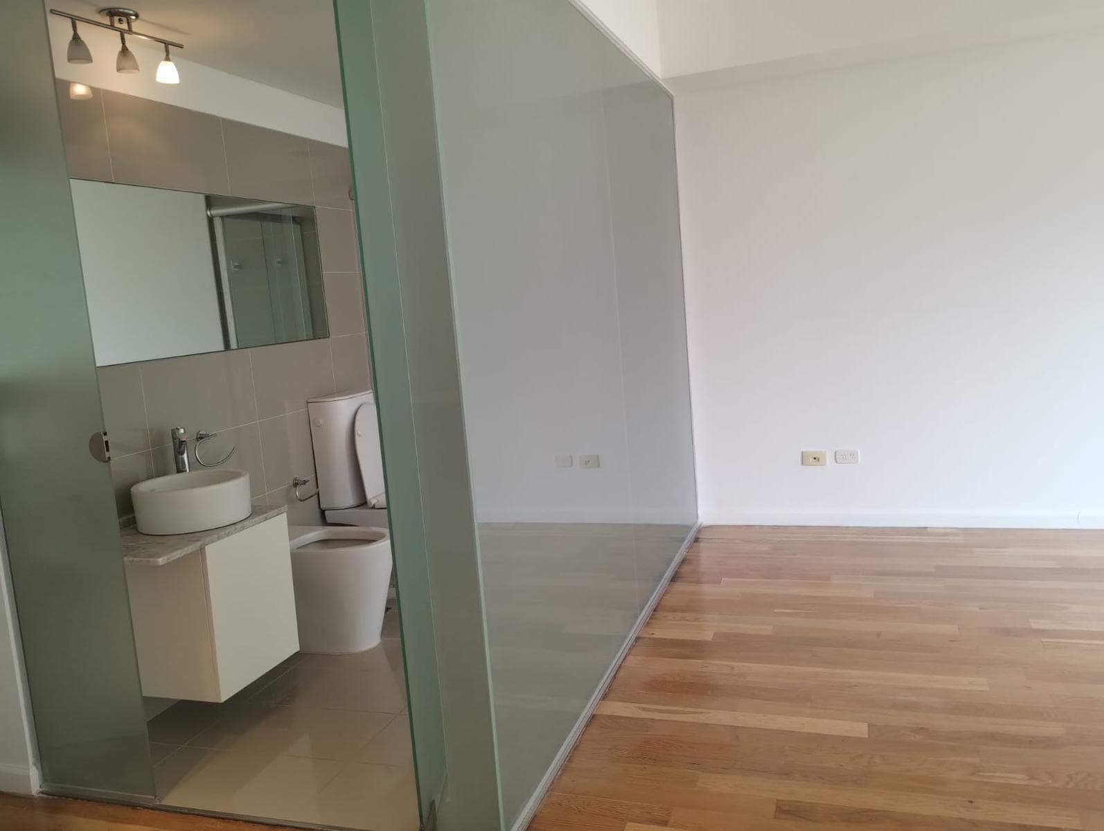 Monoambiente con cochera apto profesional en zencity Puerto Madero!!