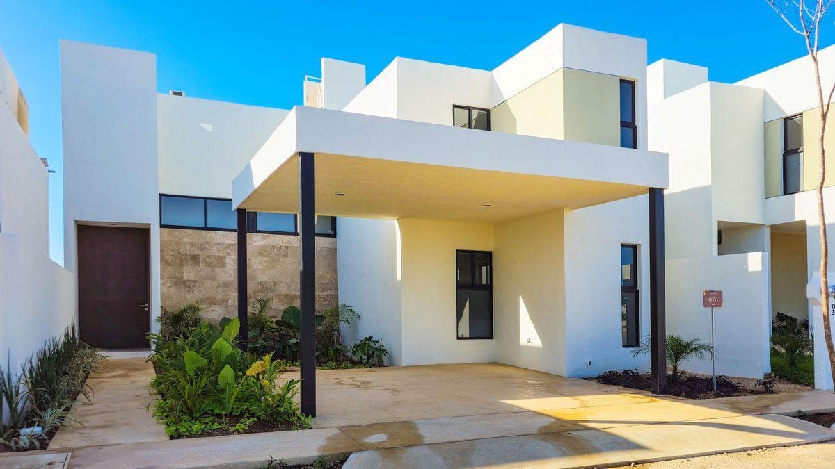 House north of Mérida Conkal, on a gated community with amenities