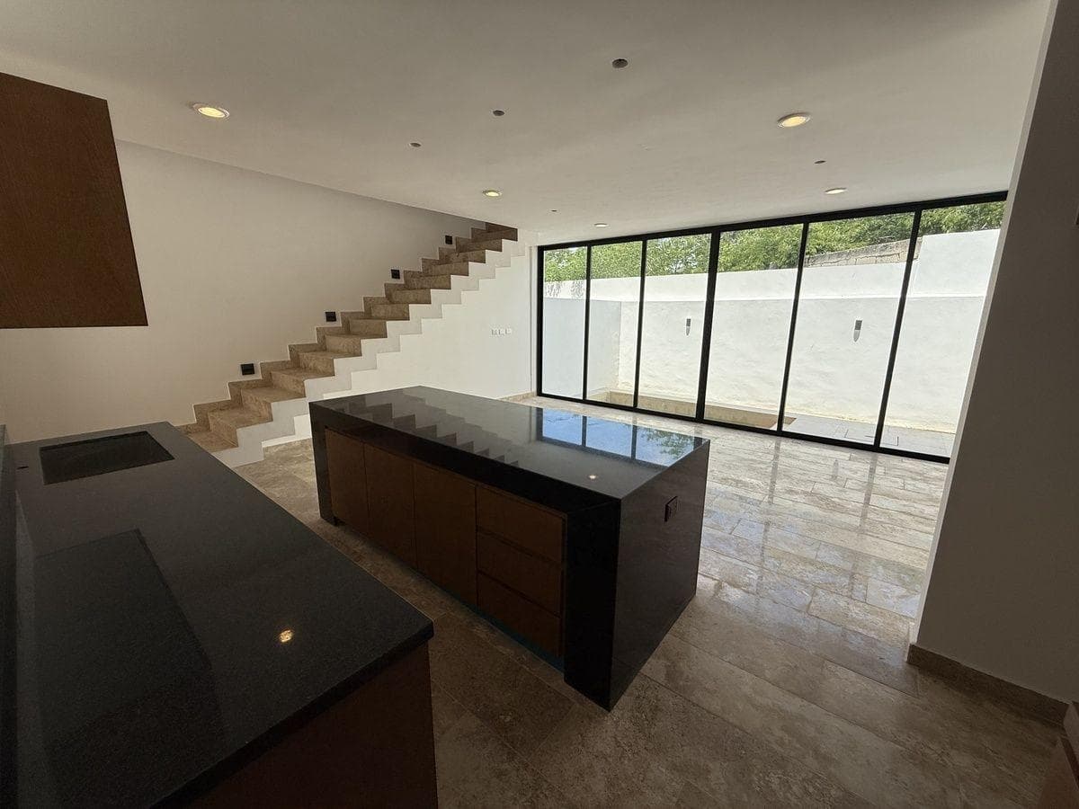 House in northern Mérida, Temozón Norte