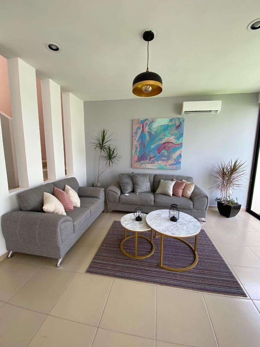 House north of Mérida, in Conkal. Private with amenities