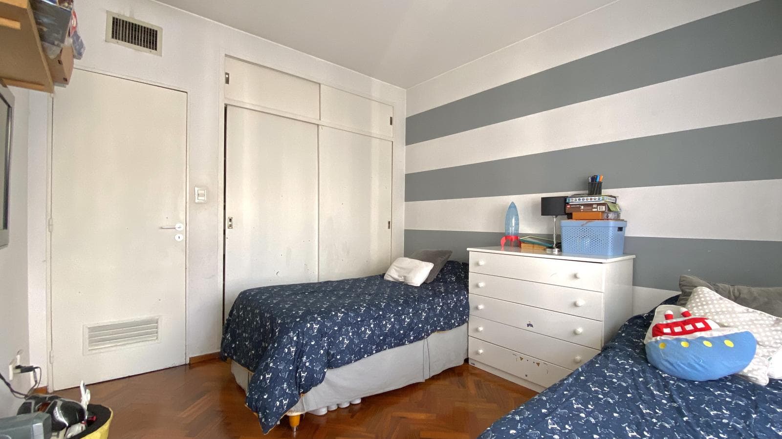 For Sale: Renovated Apartment, 3-Bedroom Suite, with Parking Space. Downtown