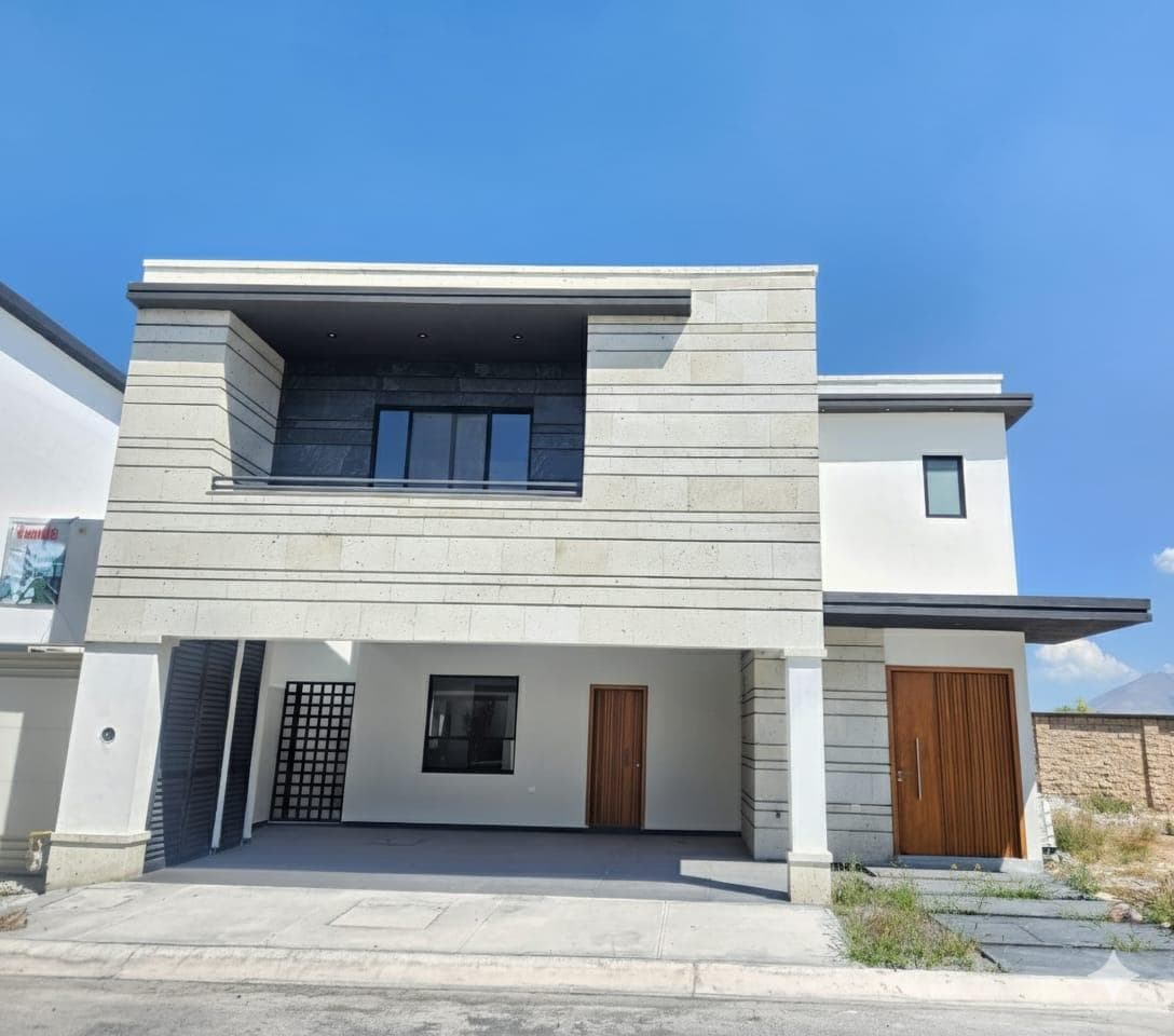 House for Sale in North Saltillo, la Escondida Residential Complex