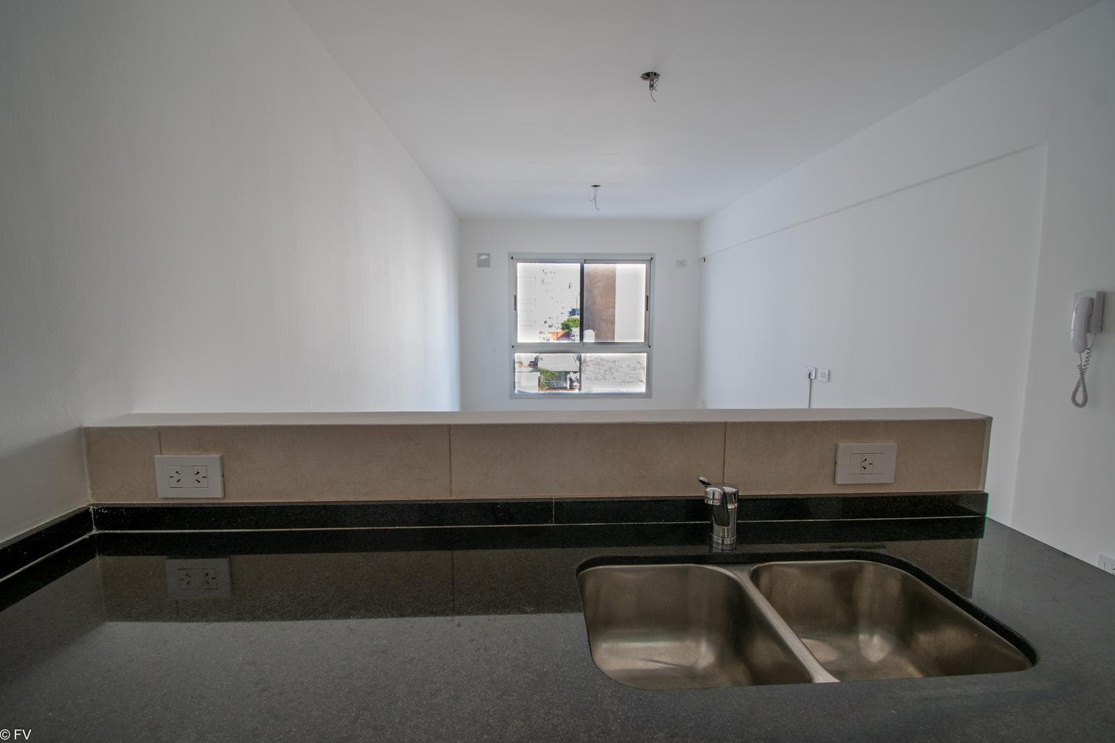 For Sale/Financing: One-Bedroom Apartment, Amenities. Downtown Rio