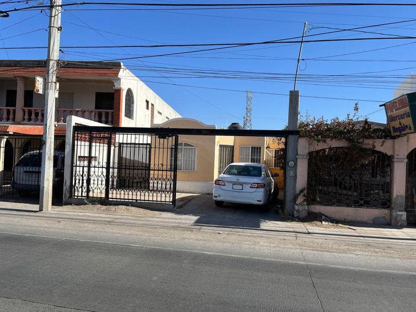 House for sale in Colonia Praderas, Hermosillo, Sonora.