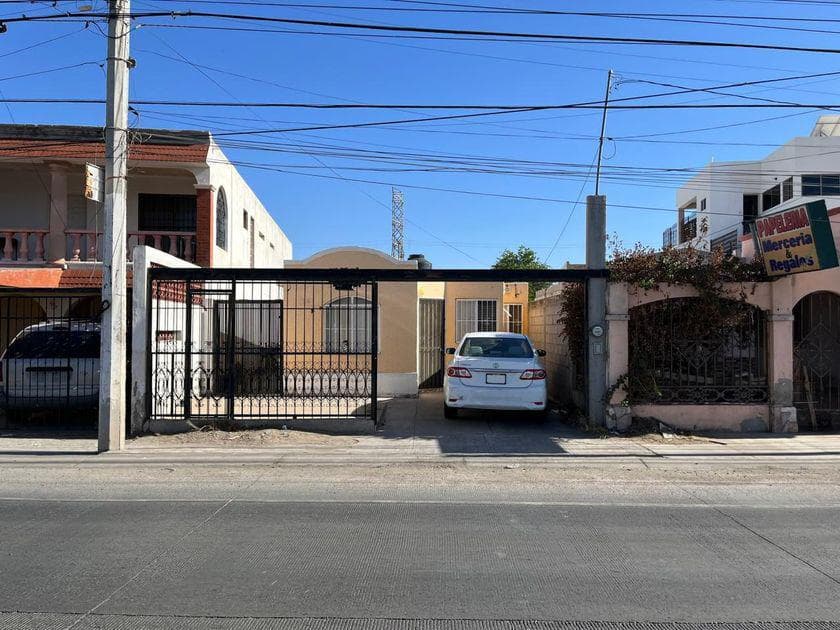 House for sale in Colonia Praderas, Hermosillo, Sonora.