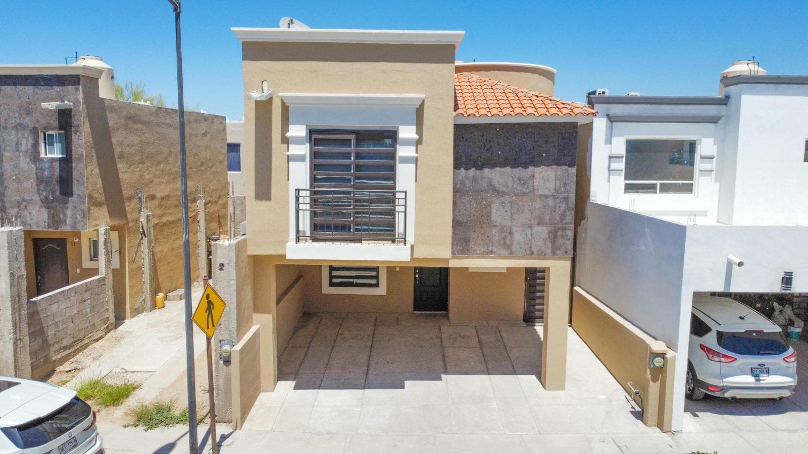 House for Sale in La Cima Residencial II (Gated Community with Pool)
