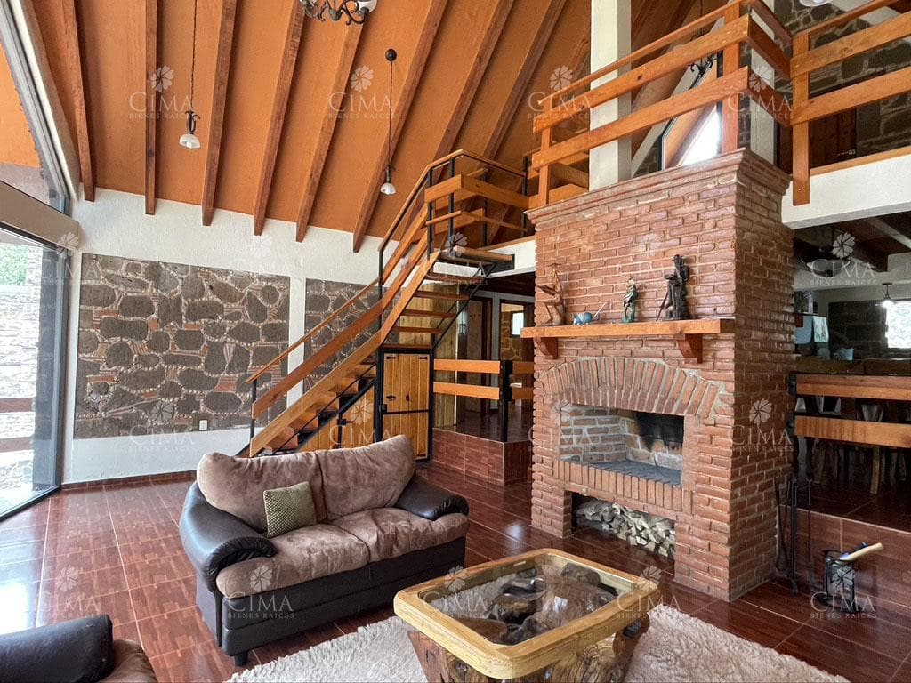 Venta Chalet en Fraccionamiento Monte Verde, Huitzilac - V333