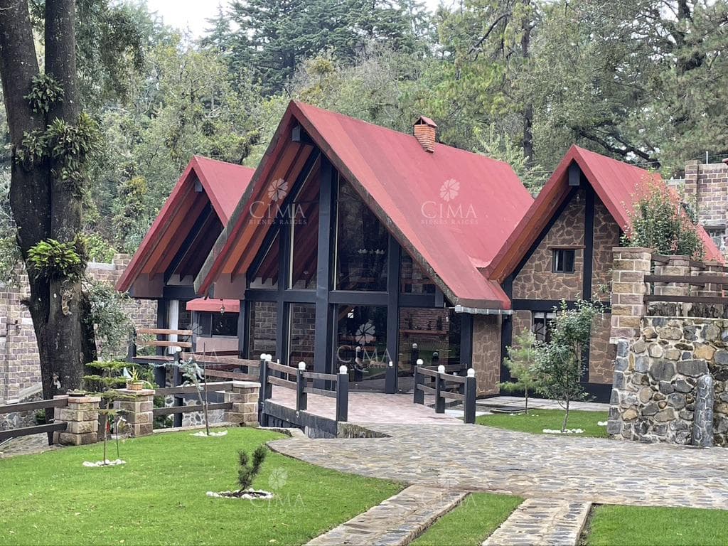 Venta Chalet en Fraccionamiento Monte Verde, Huitzilac - V333