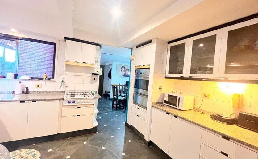 For Sale/Trade: Four-Bedroom Apartment, Half-Floor, Garage, Storage Room. Rio
