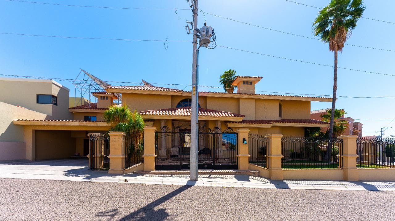 House for sale in Bretaña Residencial, Hermosillo, Sonora.