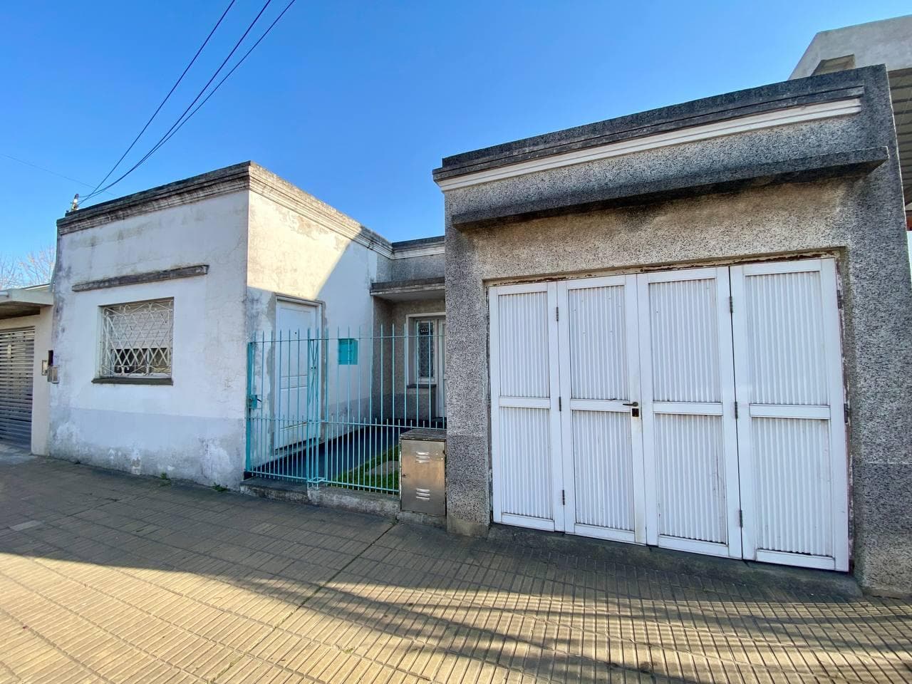 VENTA CASA 3 AMB. BERAZATEGUI ESTE APTO CRÉDITO LISTO PARA HABITAR