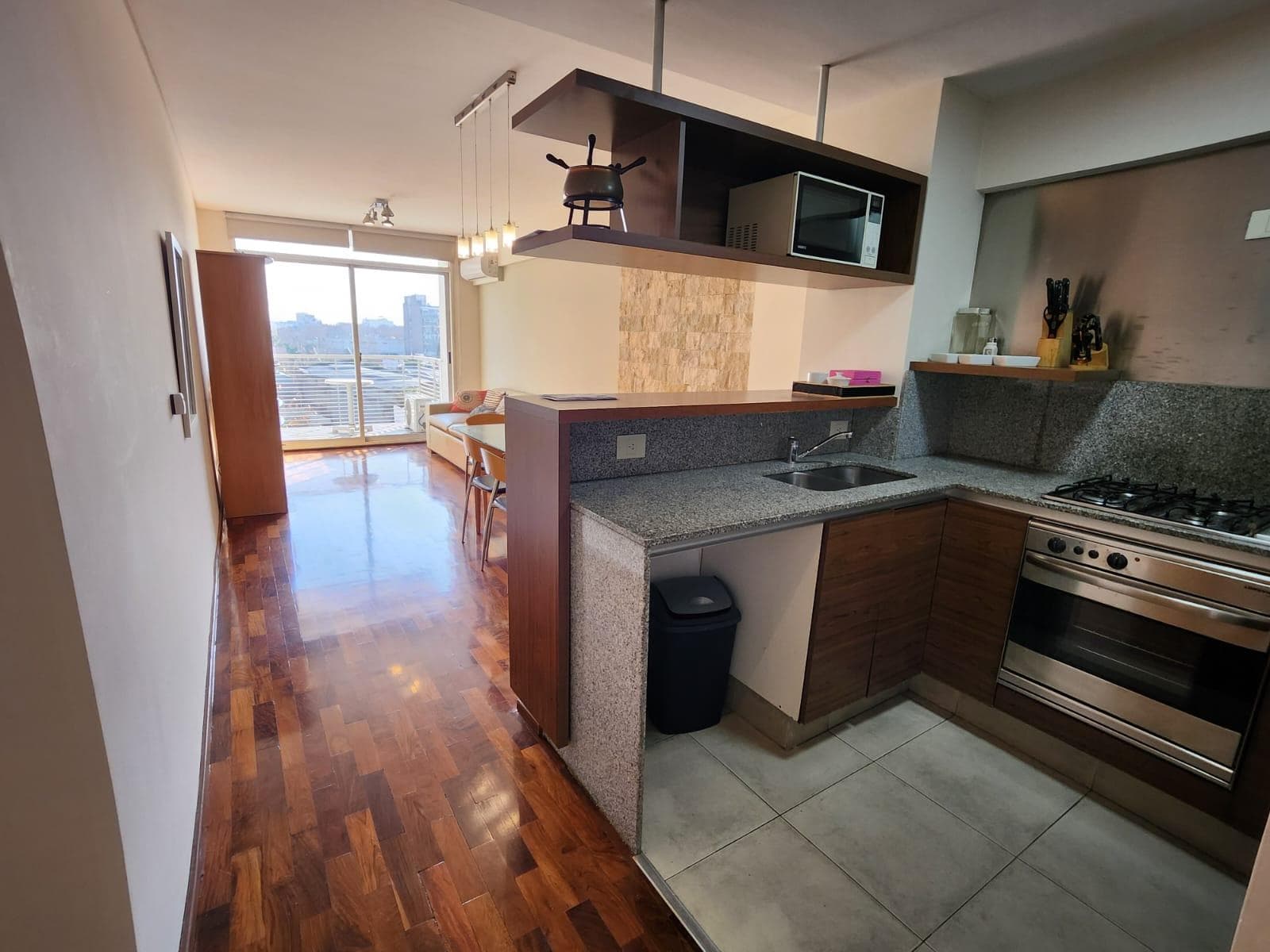 2-bedroom apartment in Palermo with a street-facing view. Master suite with a balcony and terrace. Amenities!!