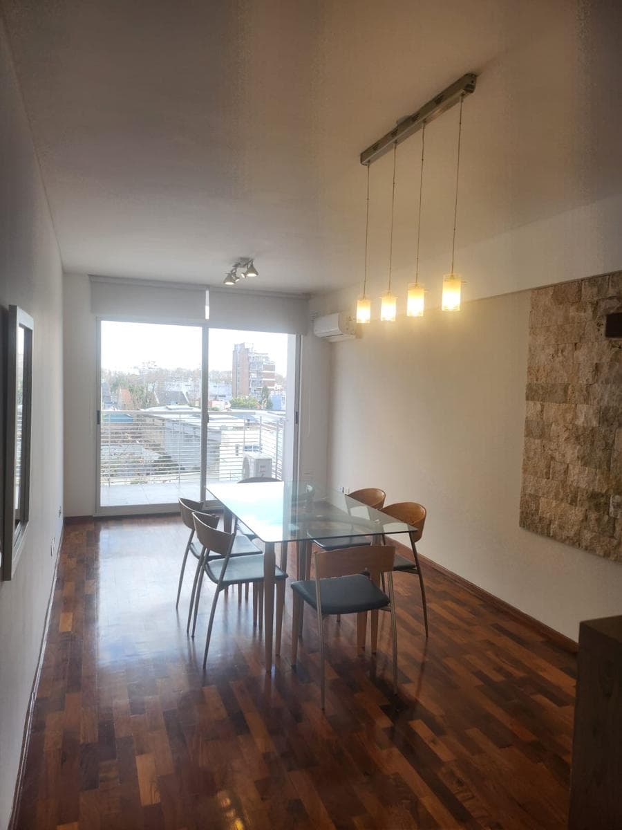 2-bedroom apartment in Palermo with a street-facing view. Master suite with a terrace balcony. Amenities!!