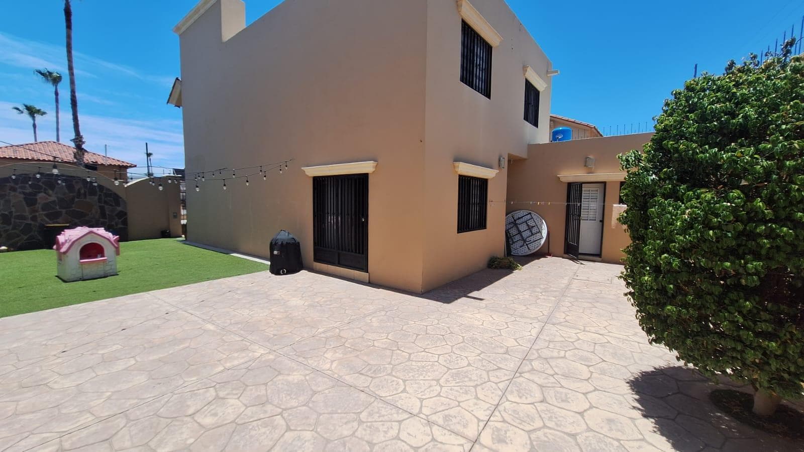 House for sale in El Conquistador with a large plot of land