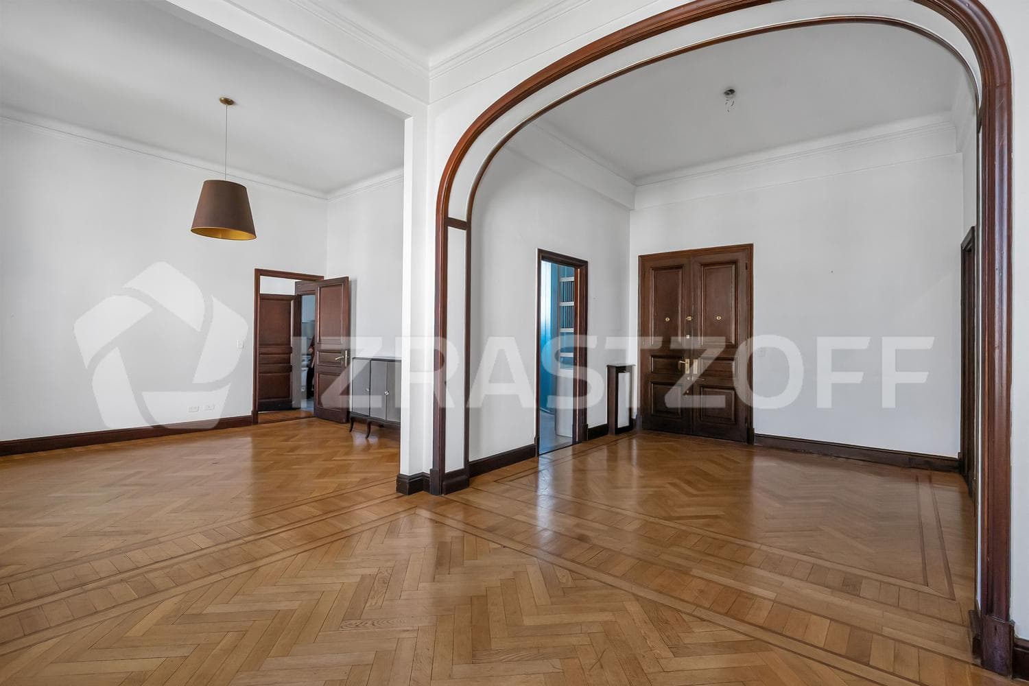 French-style 3-bedroom apartment for rent in Recoleta