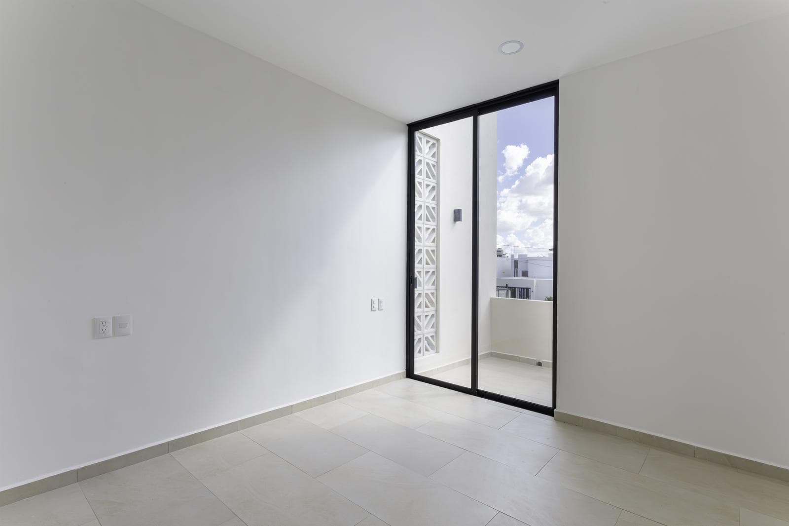 TOWNHOUSE NOW AVAILABLE FOR PRE-SALE IN TEMOZON, ZENNOVA LIVING HOUSE JANUARY 25