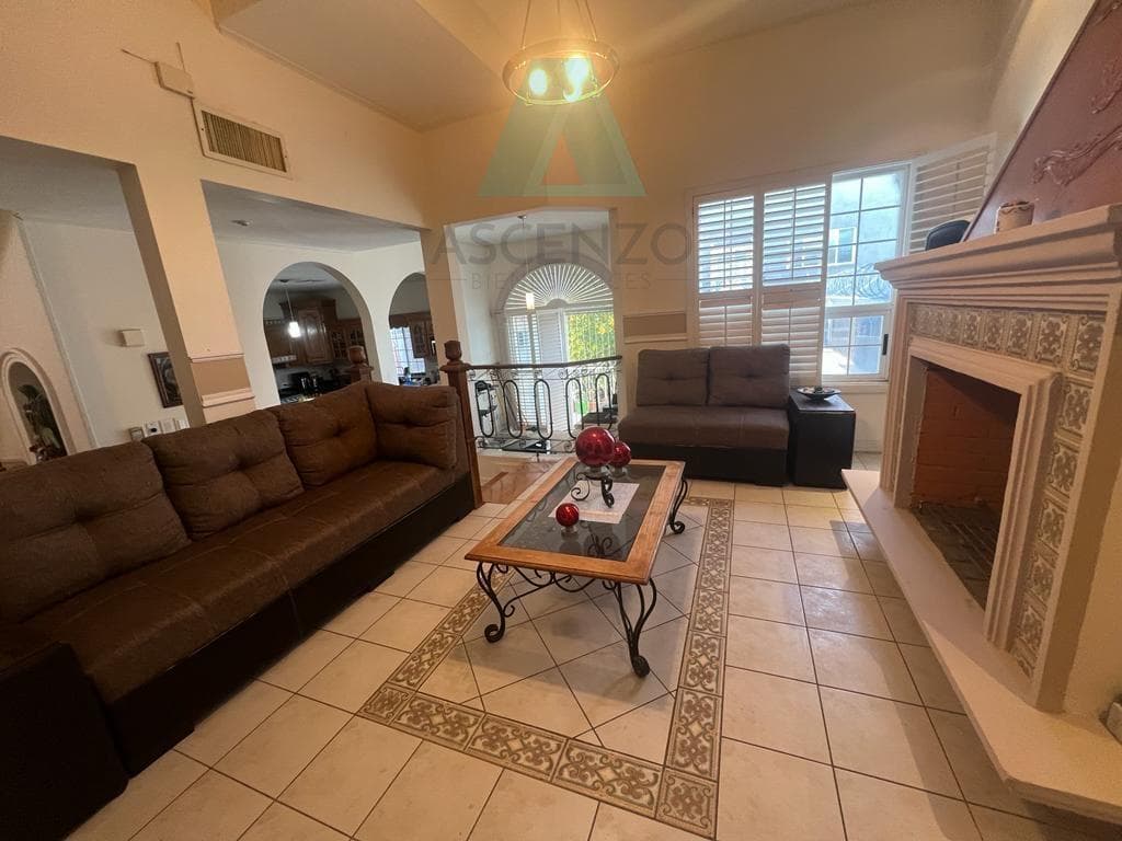 Great Opportunity!! House for Sale in Residencial Cumbres, Liccha