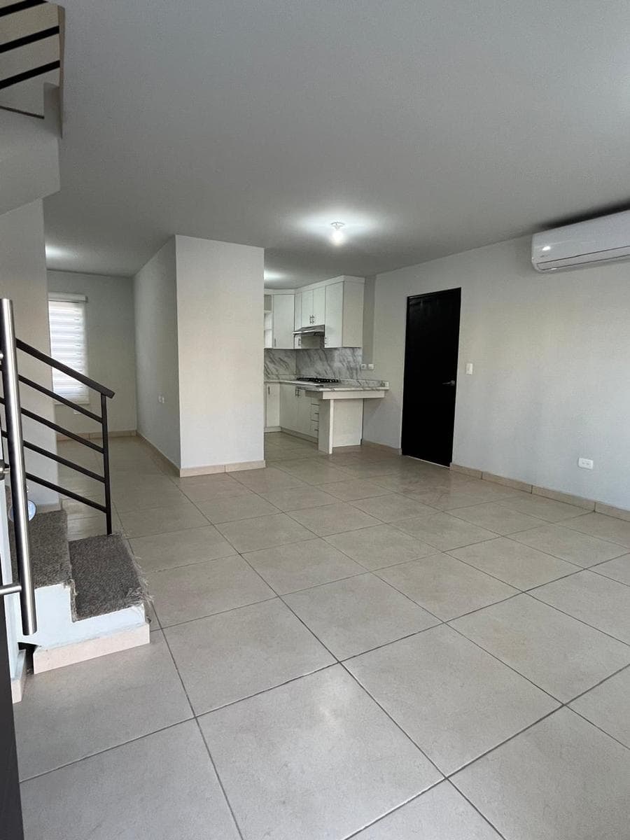 Furnished house for rent in Cerrada Altaria