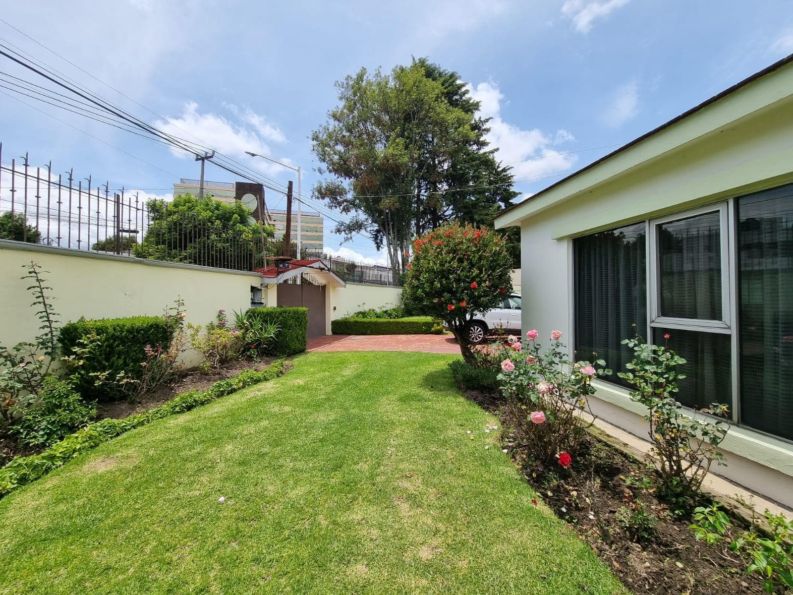 ONE-STORY HOUSE FOR SALE AT THE SAN CARLOS GOLF CLUB